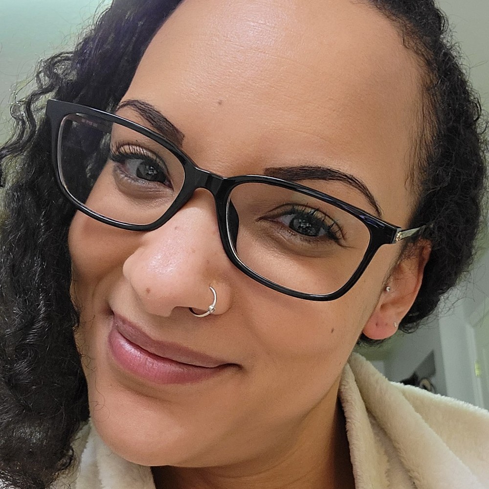 Meet your Posher, Maria